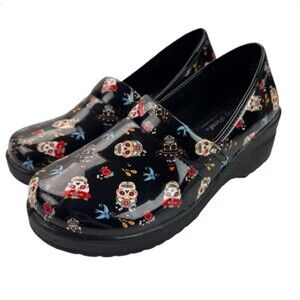 Easy Street Laurie Womens 9W Nursing Work Shoes Slip Resistant Sugar Skull Black